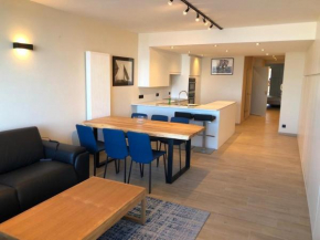 VALENCIA - OOSTENDE - SEAVIEW Luxe appartement 8 pers met SAUNA, frontaal zeezicht, direct aan het strand